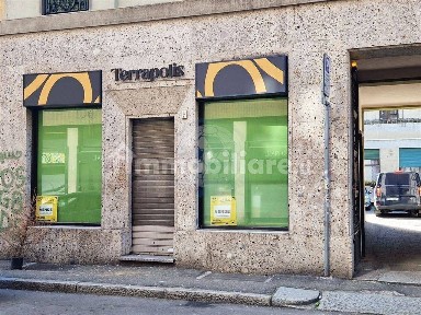 Locale commerciale in Vendita