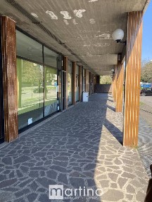 Locale commerciale in Vendita