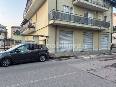 Locale commerciale in Vendita
