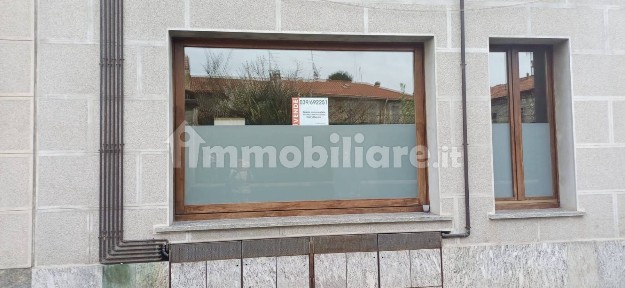 Locale commerciale in Vendita