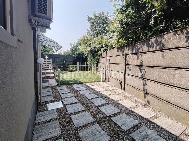 Muggiò, Via Nino Bixio, 8