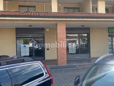 Usmate Velate, Via Medaglie d'Oro, 14