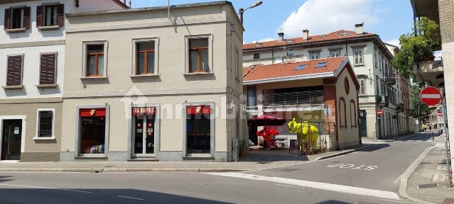 Locale commerciale in Vendita