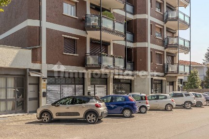 Locale commerciale in Vendita