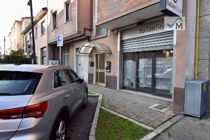 Locale commerciale in Vendita
