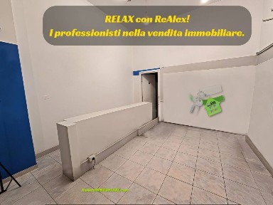 Locale commerciale in Vendita