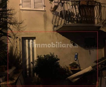 Laboratorio all'asta Borgo Vasai 12, Massignano