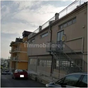 Laboratorio all'asta via Alcide De Gasperi/via Gentile da Montefiore 9-11 / 52, Montefiore dell'Aso