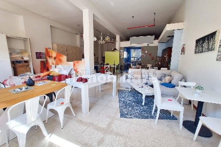 Negozio all'asta viale Ascoli, 70/72/74, Comunanza