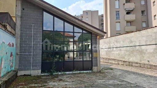 Magazzino - Deposito in Vendita