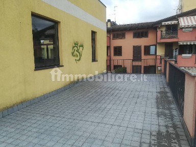 Locale commerciale in Vendita