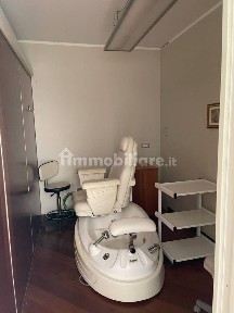 Locale commerciale in Vendita