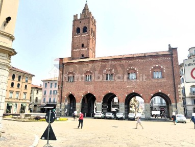 Monza, Centro Storico, PIAZZA ROMA