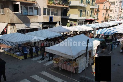 Locale commerciale in Vendita
