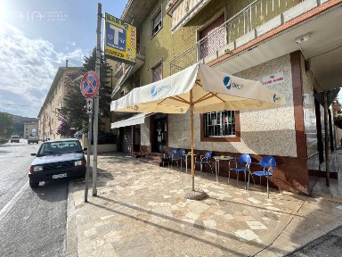 Locale commerciale in Vendita