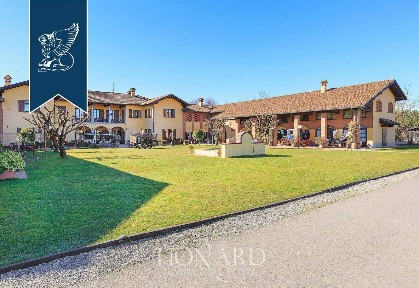Agriturismo in Vendita