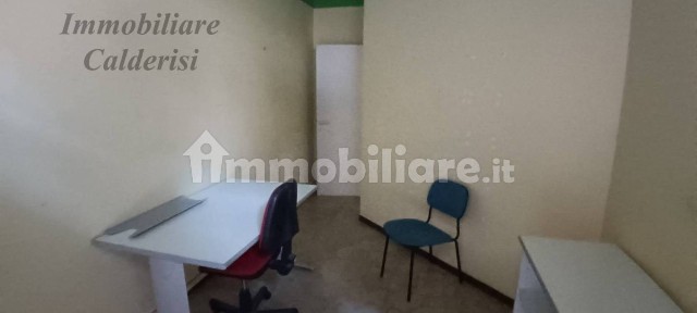 Locale commerciale in Vendita
