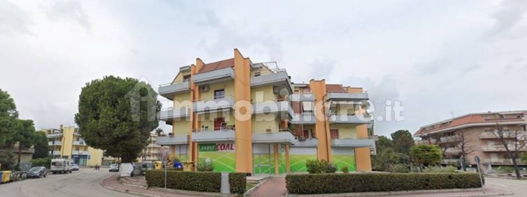 Locale commerciale in Vendita