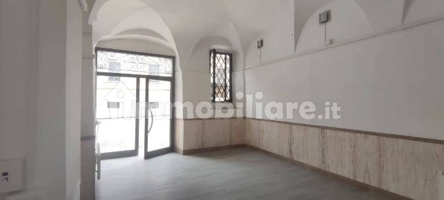 Locale commerciale in Vendita