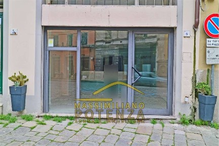Pescia, piazza della Maddalena, 0