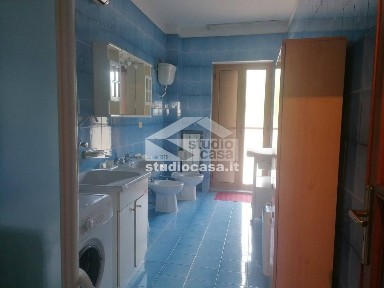 Appartamento buono stato, primo piano, Zona Capo Rizzuto, Apriglianello, Papanice, Crotone