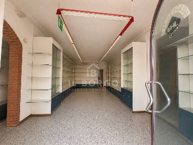 Pescia, Via delle Cartiere, 152-154