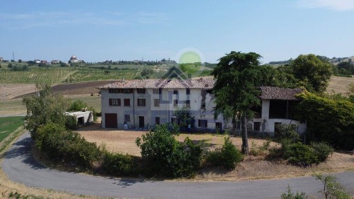 Ziano Piacentino, località roncà montalbo