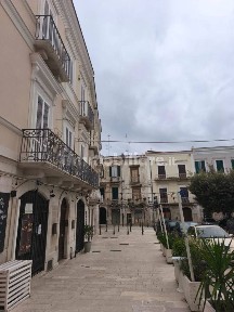 Trilocale piazza Giuseppe Mazzini, Trani