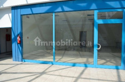 Negozio - Locale commerciale in Vendita
