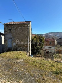 Sasso Località Colla di Brugneto, Ferriere