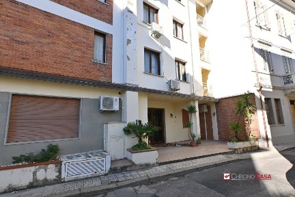 Hotel con laboratorio in Vendita