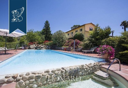 Agriturismo in Vendita