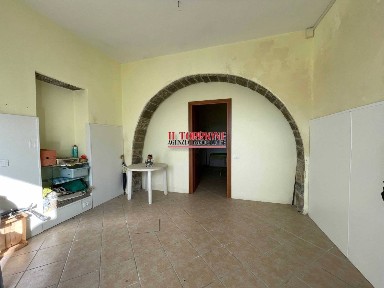 Locale commerciale in Vendita