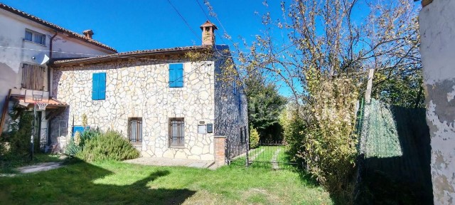 Rustico Località Luzzano Basso, Ziano Piacentino