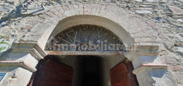 Cascina frazione Rezzano, Carpaneto Piacentino
