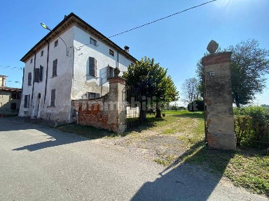 Cascina via Borgonovo San Lorenzo, Monticelli d'Ongina