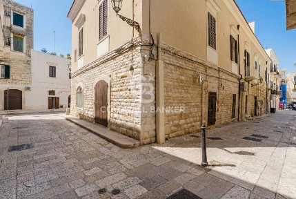 Bilocale via Bellini 16, Trani