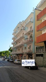Quadrilocale via 3 Novembre, Centro, Barletta