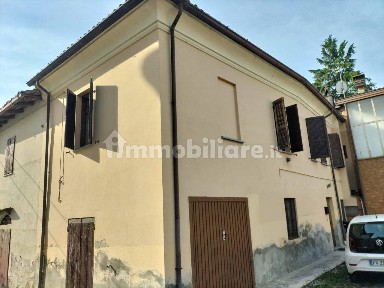 Casa colonica via dei Tigli, Albarola, Vigolzone