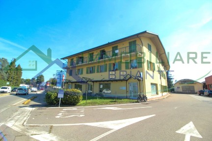 Trilocale via Milano, Centro, Somma Lombardo