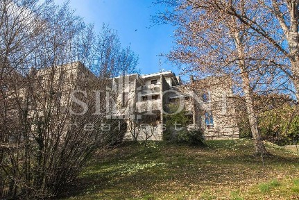 Appartamento buono stato, su più livelli, Montello, Varese