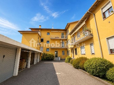 Tradate, Via Monte Grappa, 17