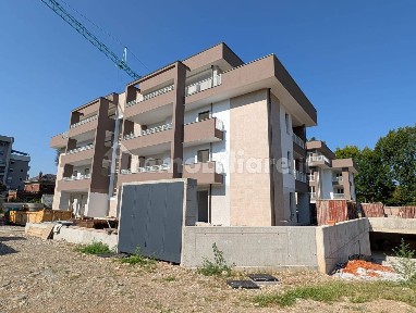 Trilocale via 4 Novembre 321, Centro, Caronno Pertusella