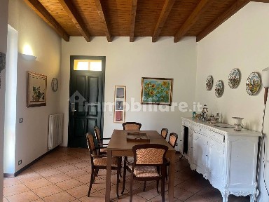 Bilocale via Rocca, Centro, Angera