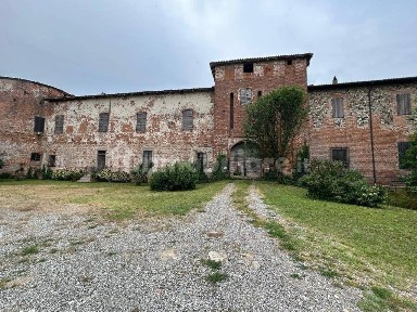 Rustico, da ristrutturare, 320 m², Centro, Rivergaro