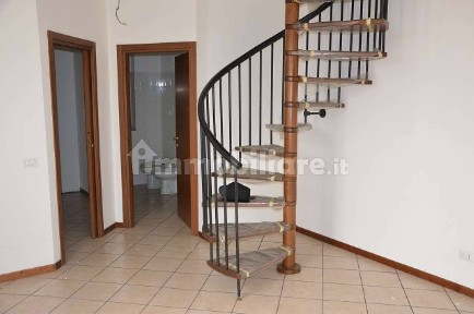 Bilocale via GALILEO GALILEI 4, Semicentro - Ospedale, Gallarate