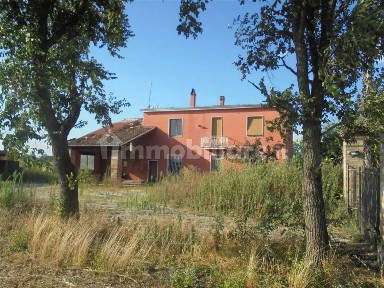 Cascina 300 m², Villanova sull'Arda