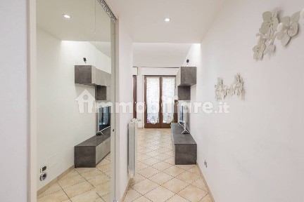 Trilocale Nino Bixio 170, Centro, Caronno Pertusella