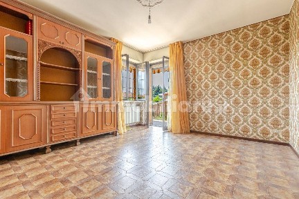 Trilocale via Podgora, 28, Centro, Tradate