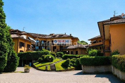Trilocale ottimo stato, primo piano, Centro, Porto Valtravaglia